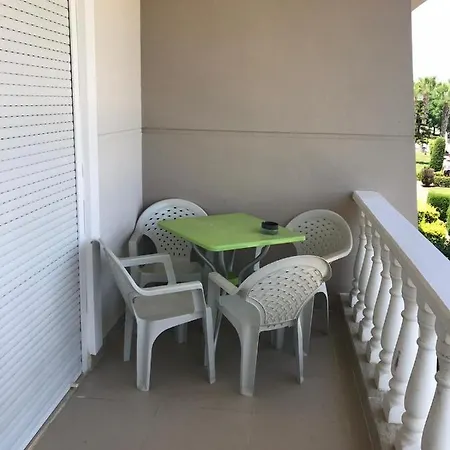 4 Bedrooms Bluehomes *
